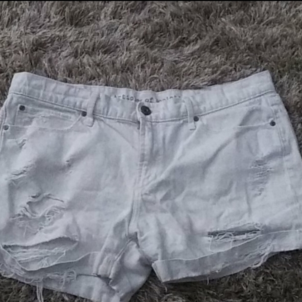 Shorts Destroyed distressed  Articles of Society white shorts sz 30 relaxed fit